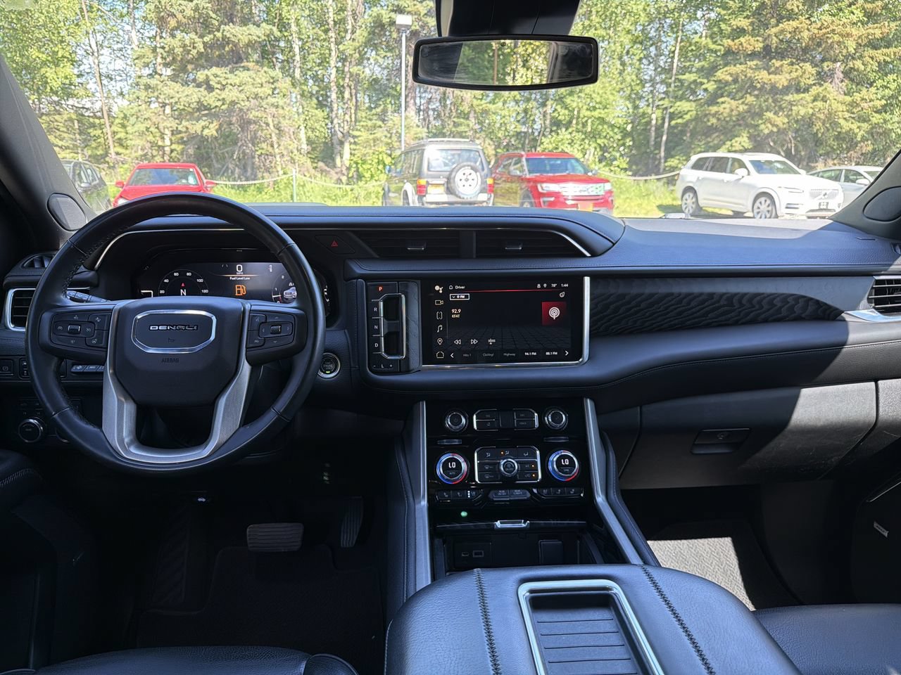 Used 2023 GMC Yukon Denali AWD/4WD image 23