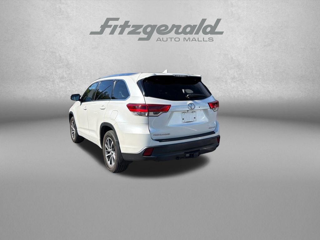 Used 2018 Toyota Highlander XLE AWD/4WD image 6