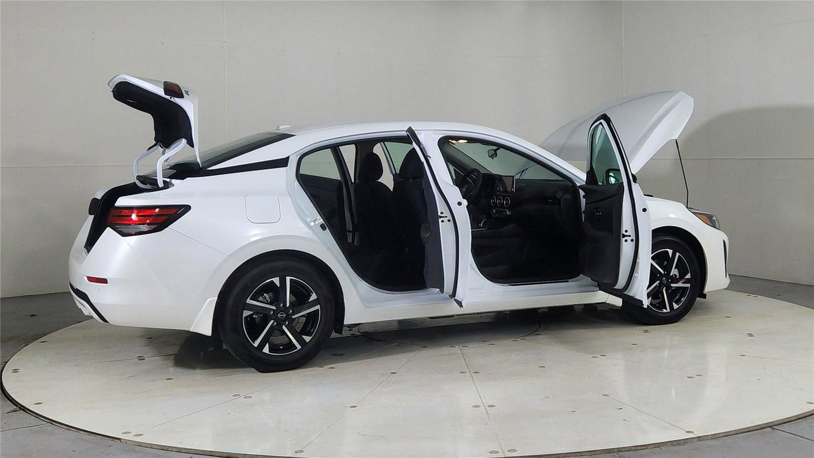 Used 2024 Nissan Sentra SV image 12