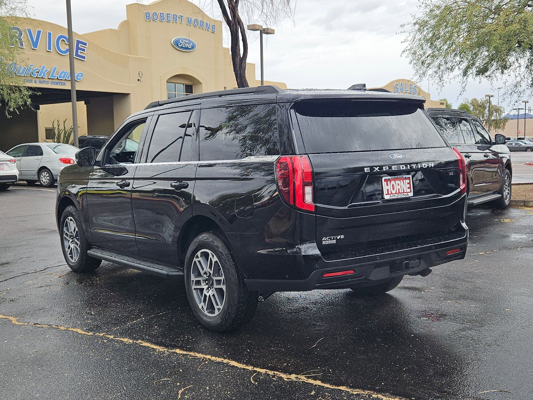 New 2025 Ford Expedition Active image 5