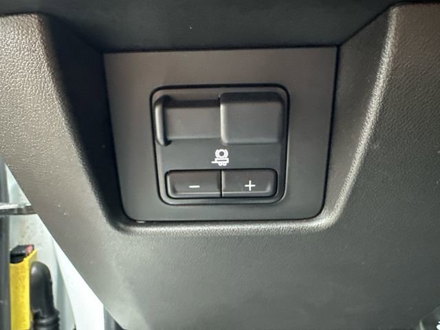 Used 2023 Chevrolet Colorado Z71 w/ Z71 Convenience Package 2 image 28