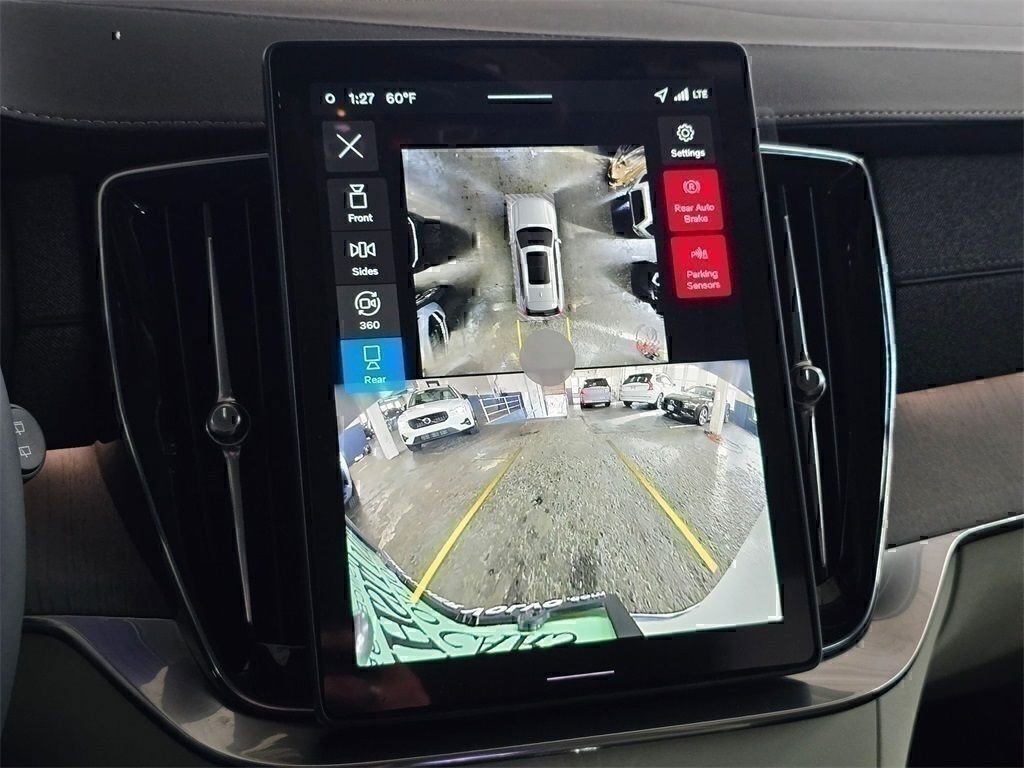 New 2026 Volvo XC90 B6 Ultra w/ Protection Package image 24