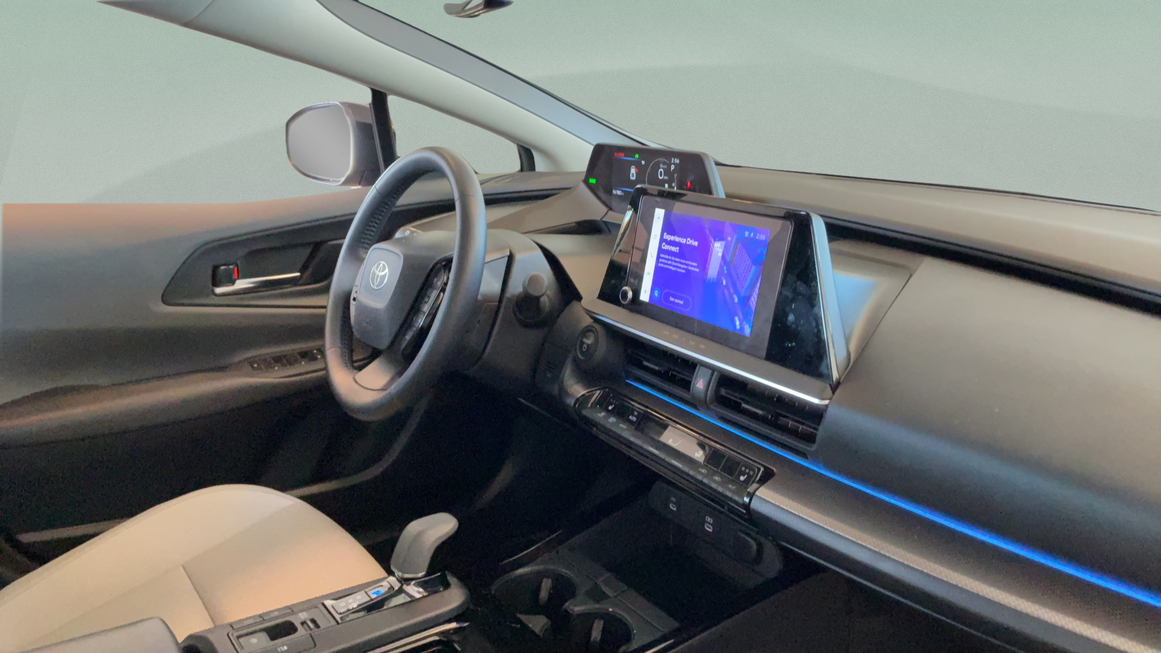 Used 2024 Toyota Prius XLE FWD image 34