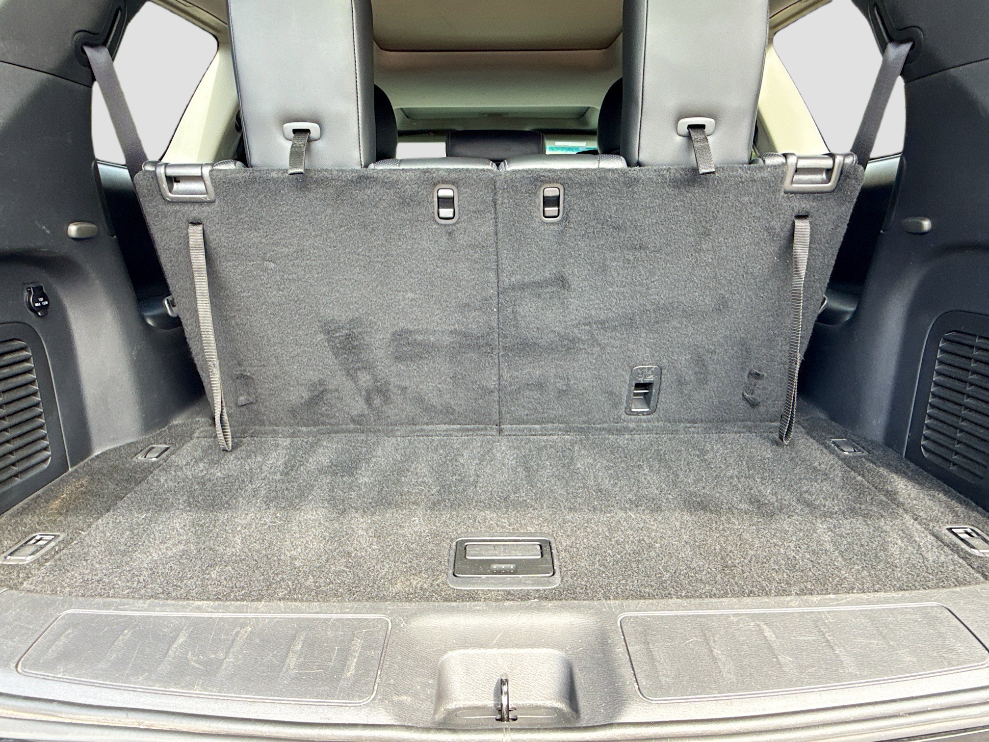 Used 2016 Nissan Pathfinder Platinum FWD image 12