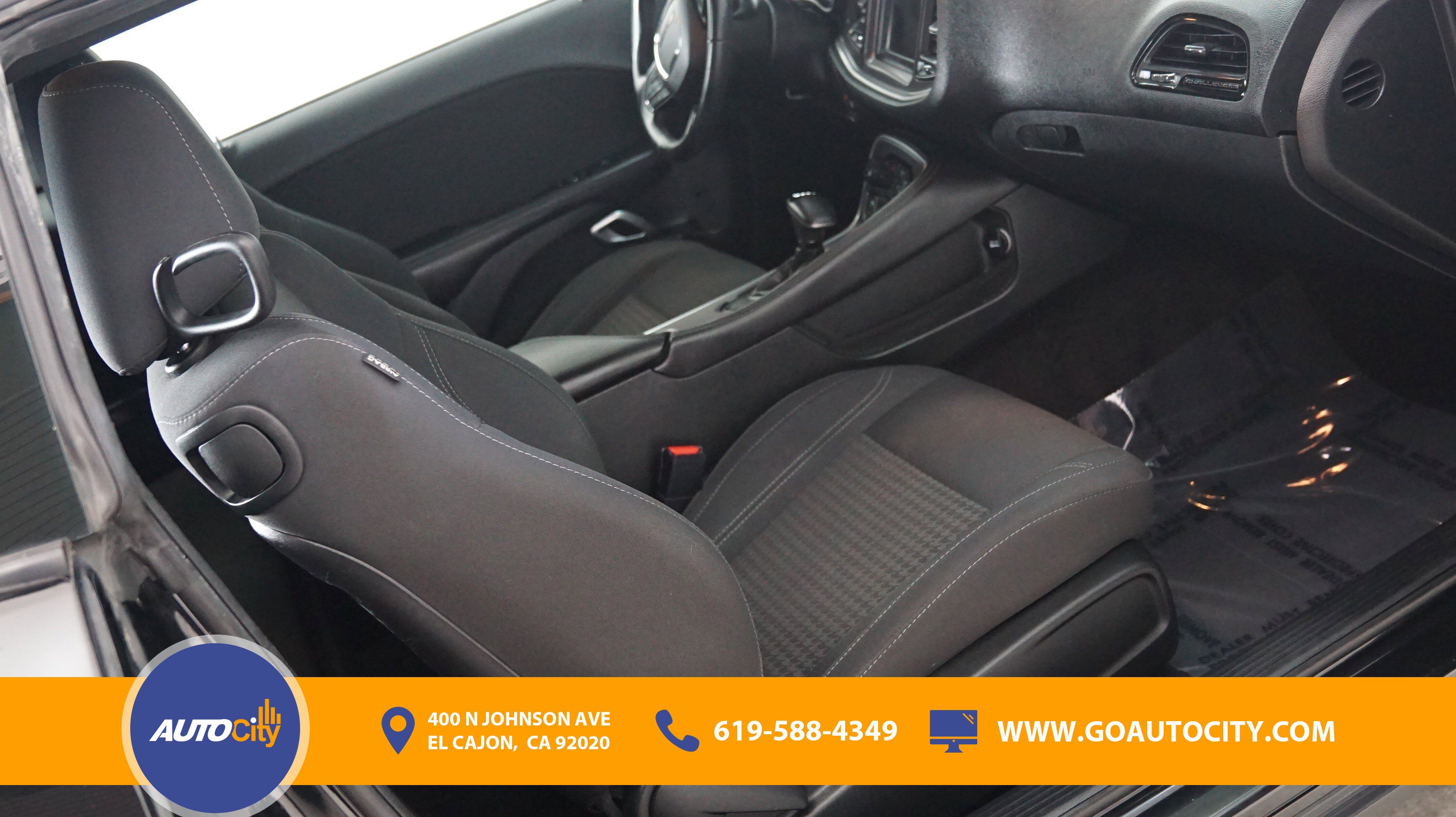 Used 2019 Dodge Challenger SXT RWD image 8