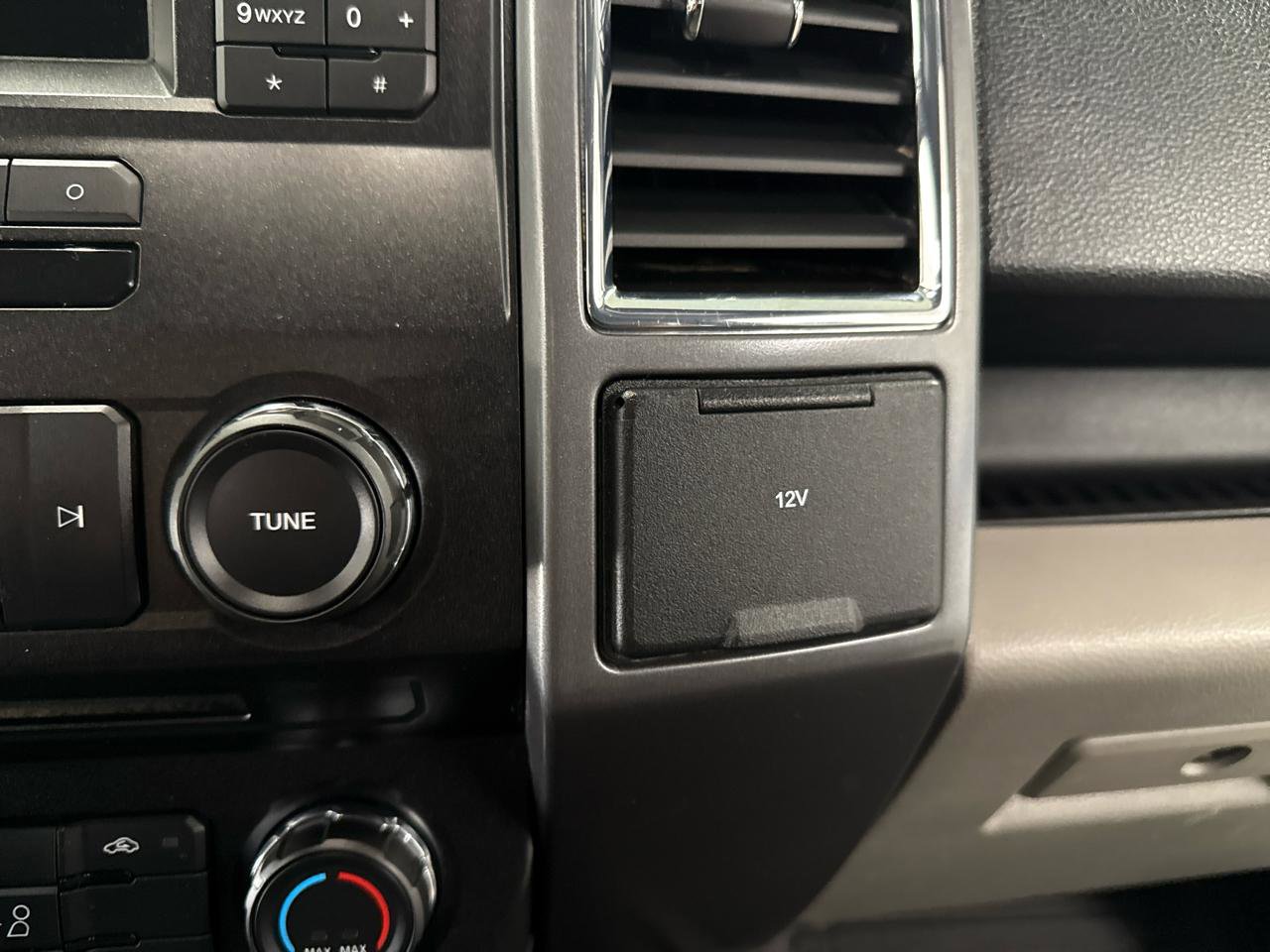 Used 2016 Ford F150 XLT w/ Equipment Group 301A Mid AWD/4WD image 26