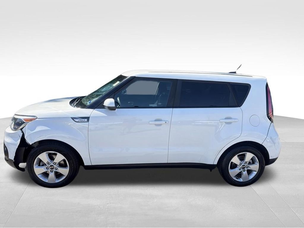 Used 2019 Kia Soul FWD image 2