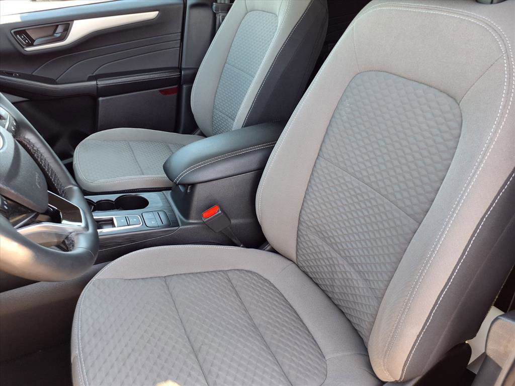 Used 2022 Ford Escape SE w/ Convenience Package image 3