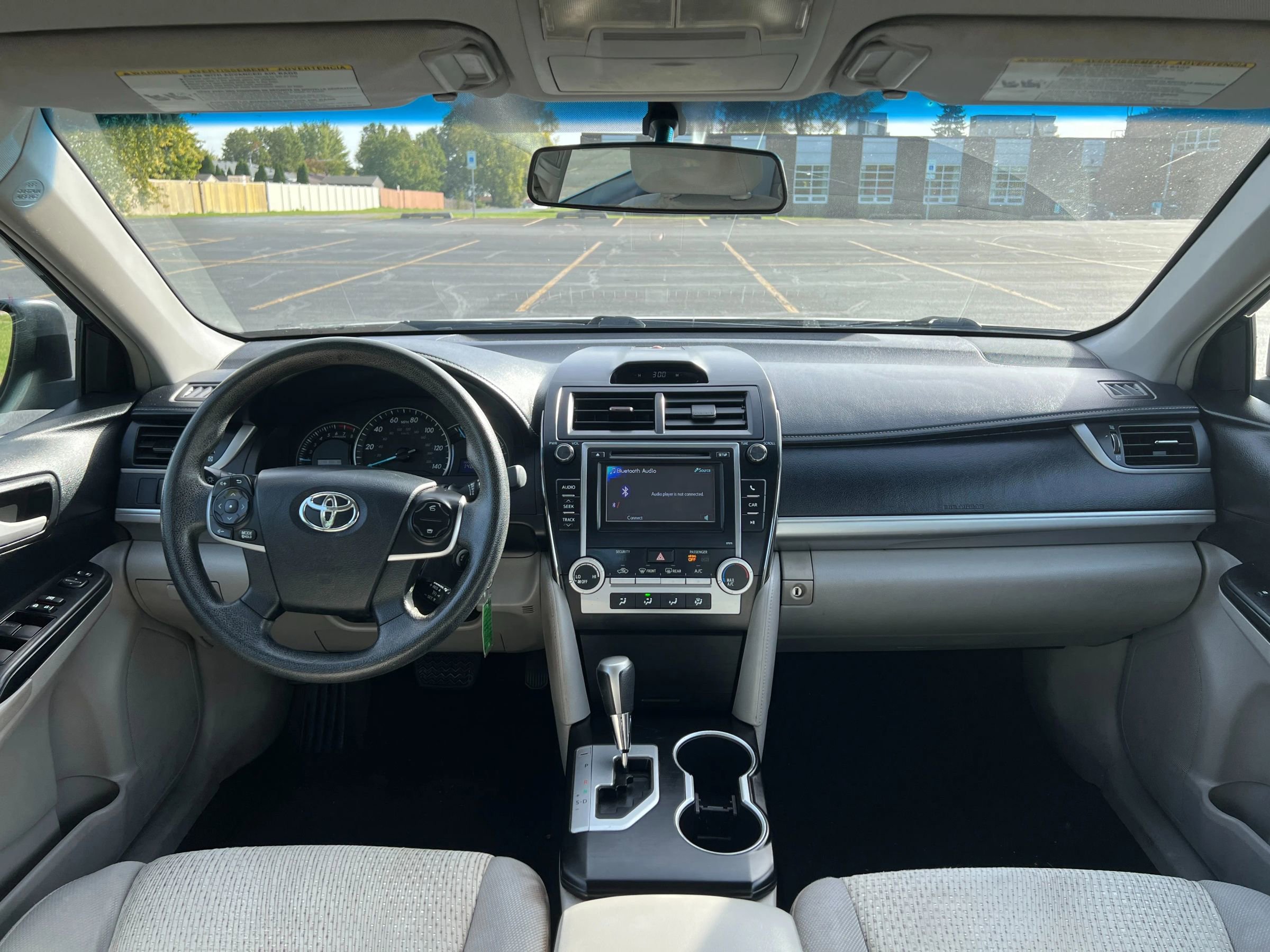 Used 2014 Toyota Camry LE image 30