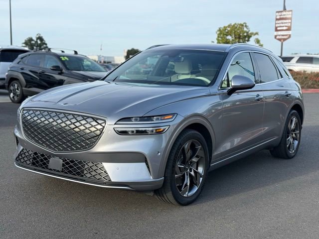 Used 2023 Genesis Electrified GV70 AWD/4WD image 3