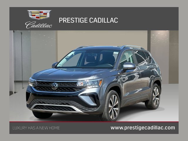 Used 2022 Volkswagen Taos SE w/ Panoramic Sunroof Package FWD image 1