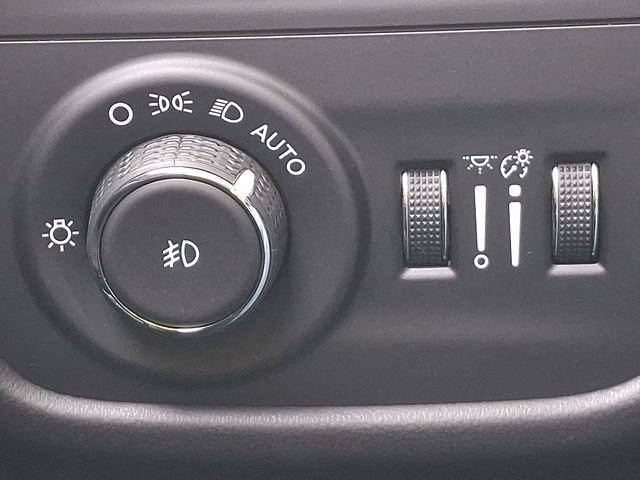 Used 2023 Jeep Grand Cherokee Summit image 23