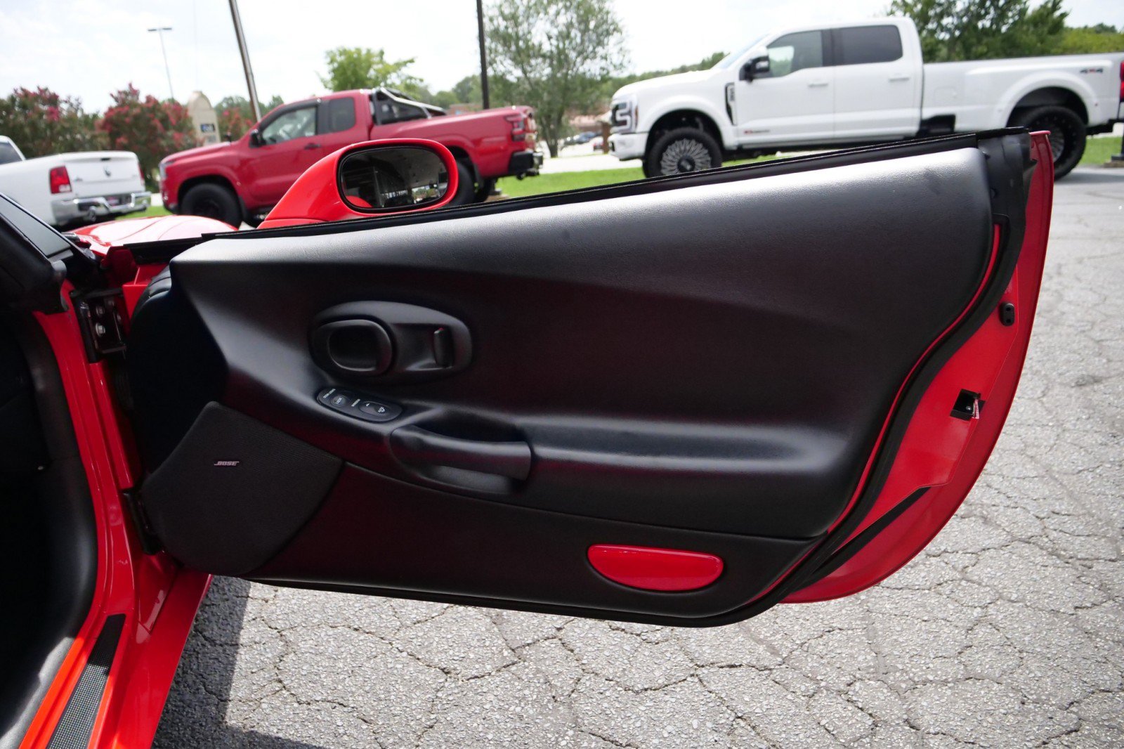 Used 2002 Chevrolet Corvette Coupe w/ Preferred Equipment Group2 RWD image 34