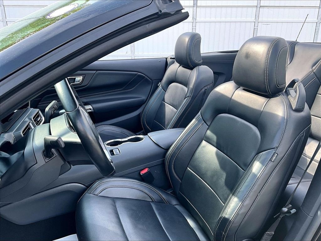Used 2025 Ford Mustang Premium RWD image 10