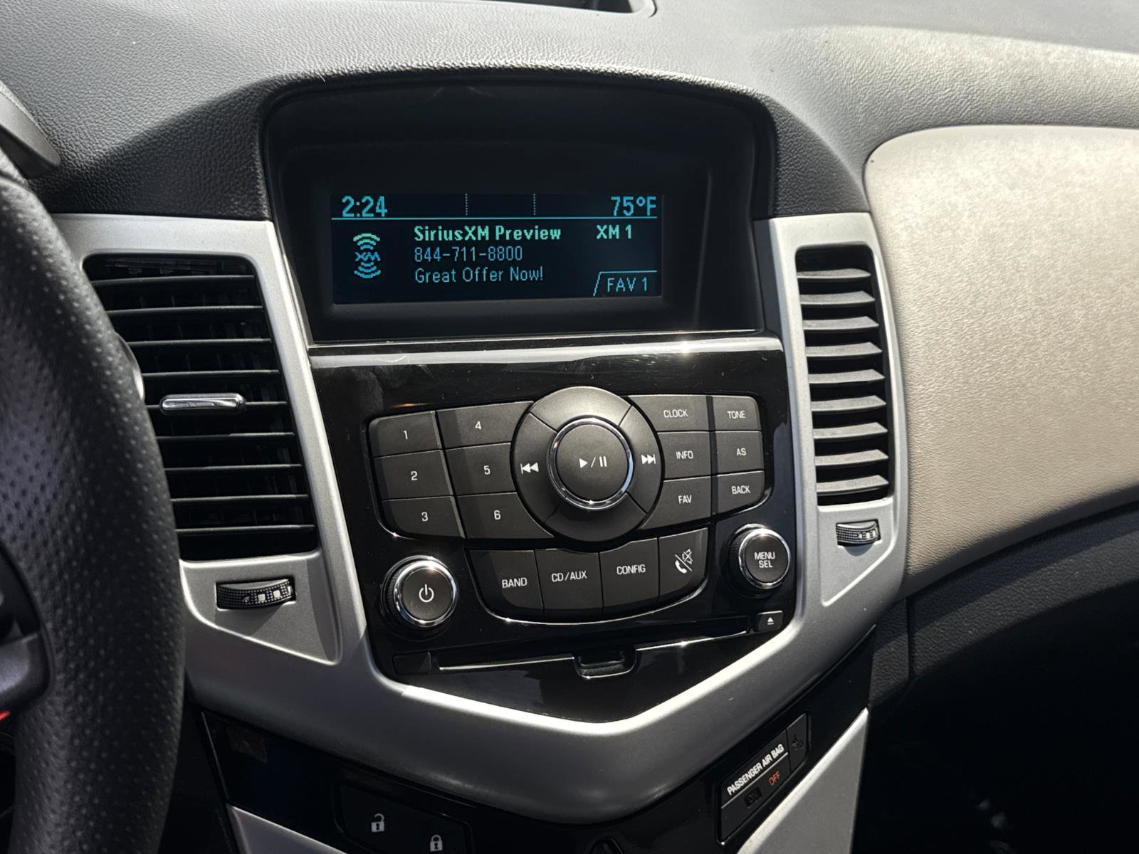 Used 2014 Chevrolet Cruze LS FWD image 17