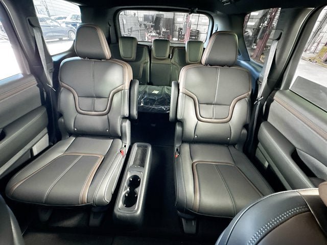 New 2026 Nissan Armada SL w/ Captain's Chari Seat Package AWD/4WD image 21