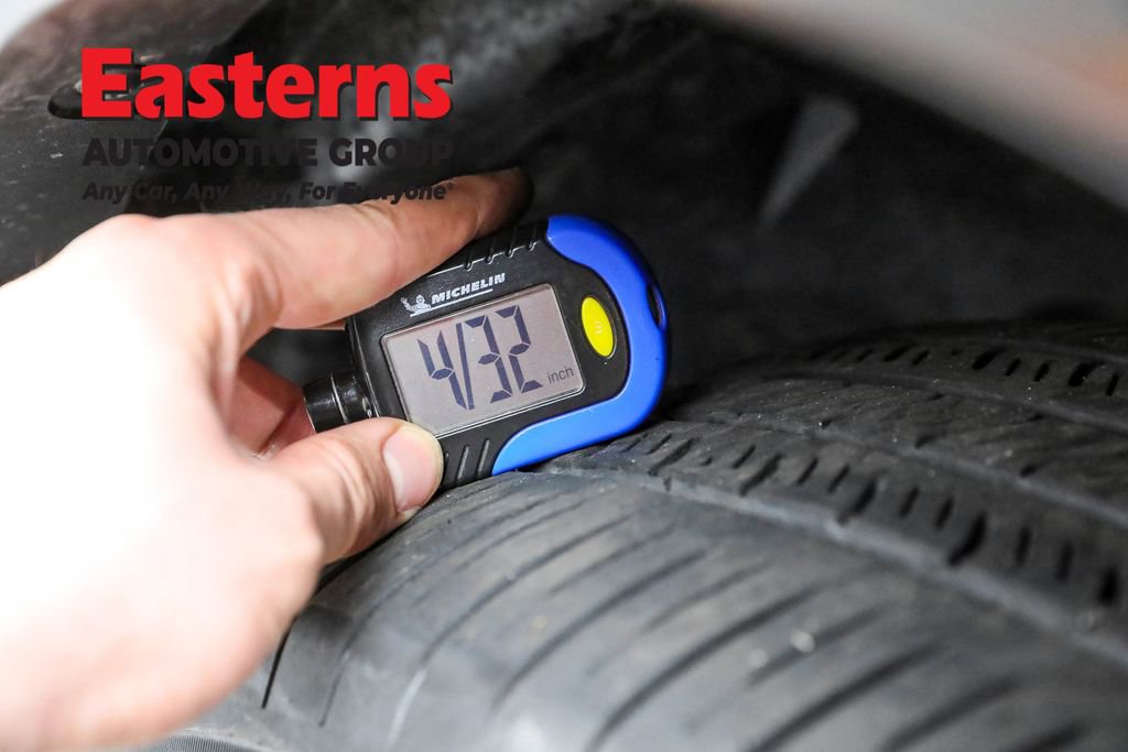 Used 2024 Nissan Pathfinder S image 25