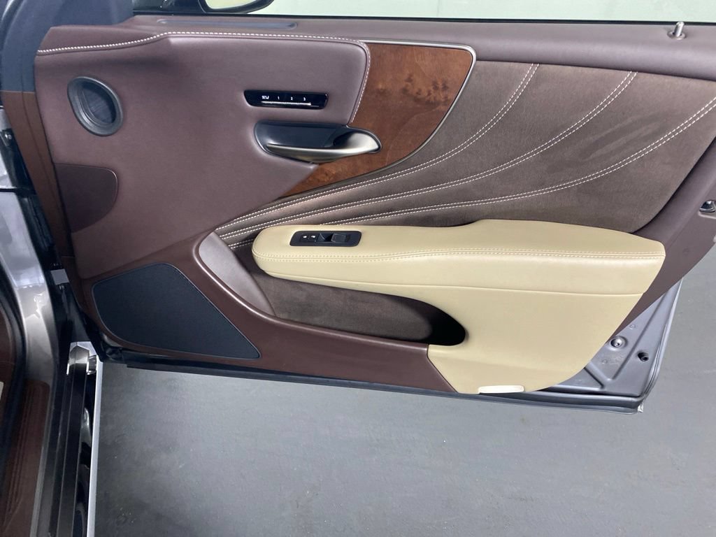 Certified 2020 Lexus LS 500 AWD image 32