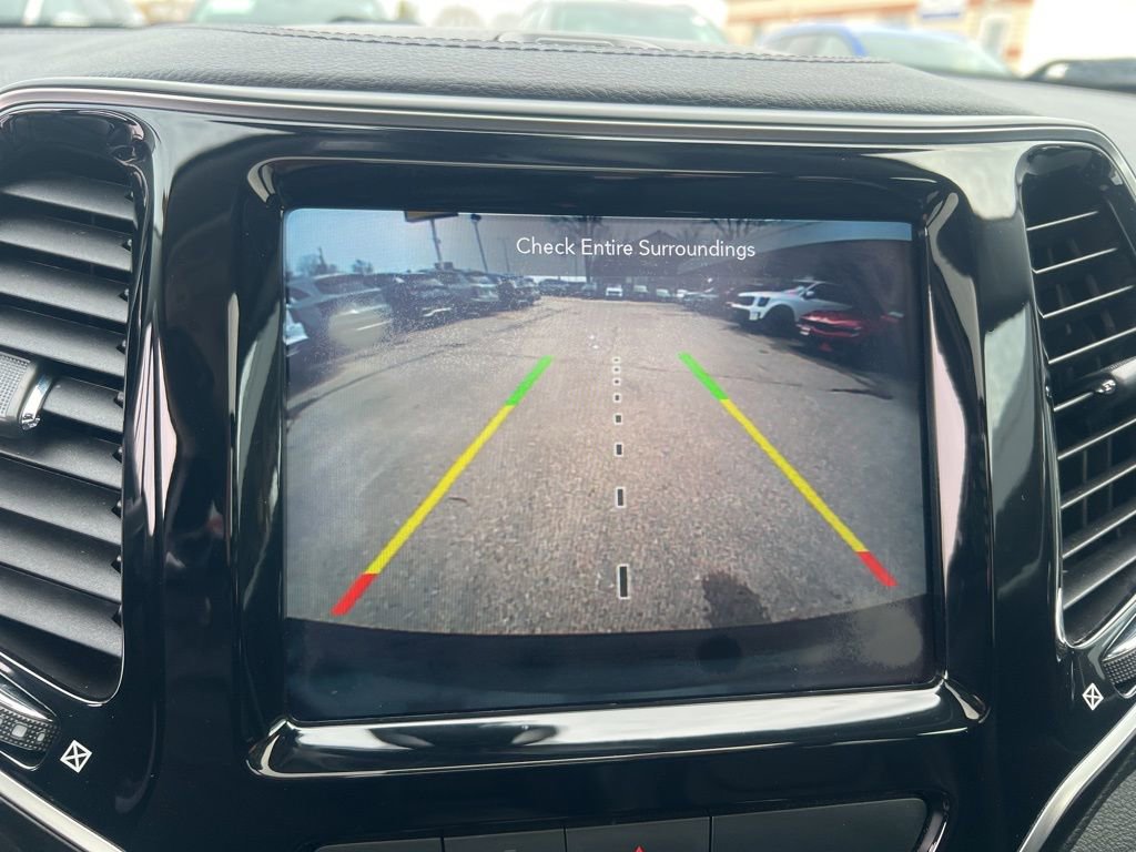 Used 2019 Jeep Cherokee Limited image 58