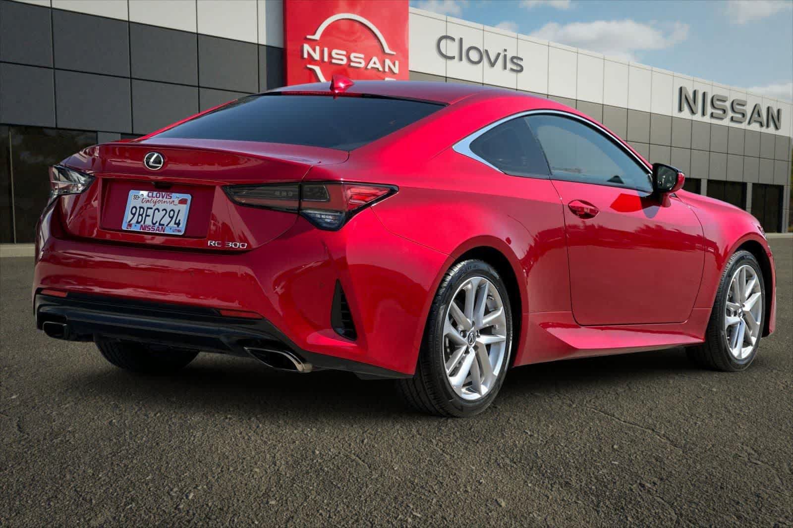 Used 2019 Lexus RC 300 w/ Premium Package RWD image 3