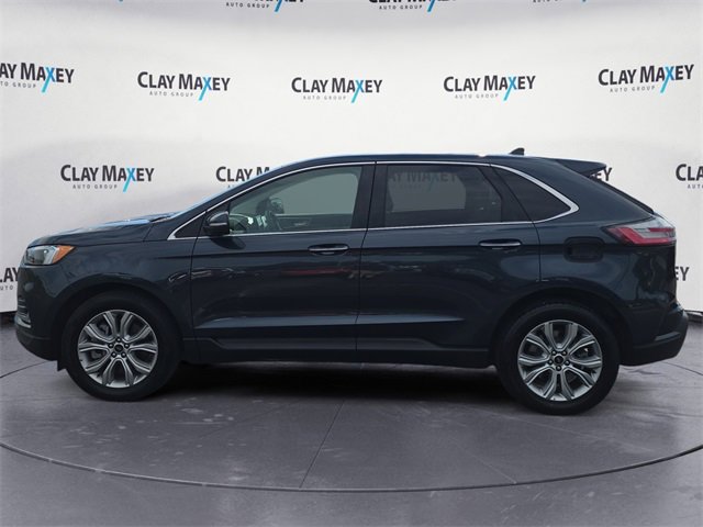 Used 2024 Ford Edge Titanium image 2