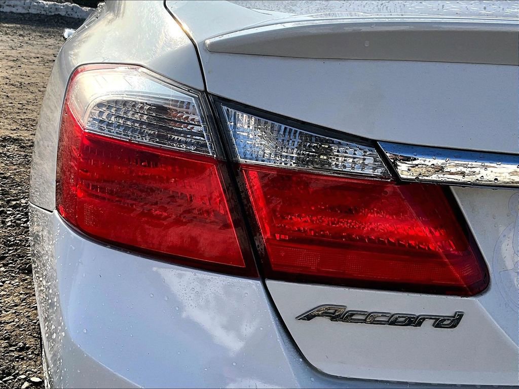 Used 2013 Honda Accord Sport image 28