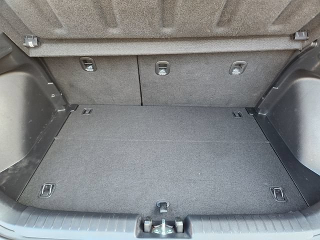 Used 2023 Hyundai Venue Limited FWD image 33
