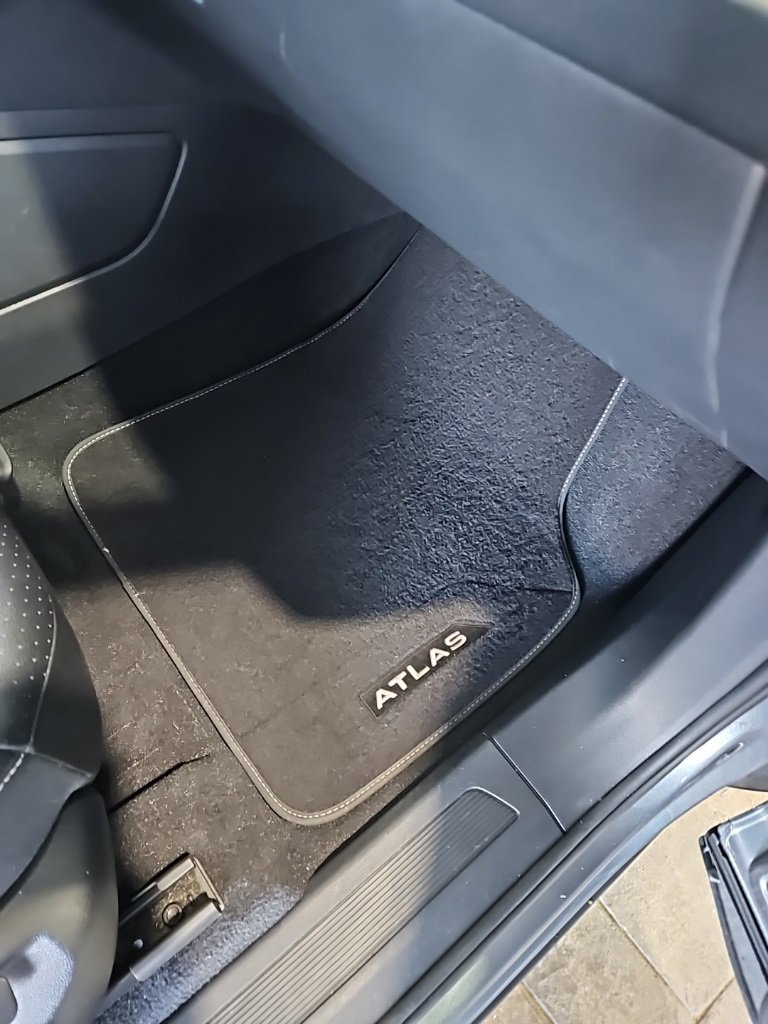 Used 2023 Volkswagen Atlas SE image 14