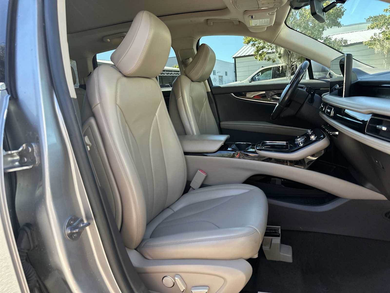 Used 2021 Lincoln Nautilus Reserve FWD image 19