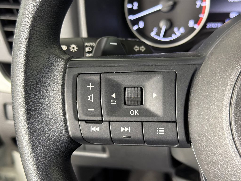 Used 2024 Nissan Rogue S image 24