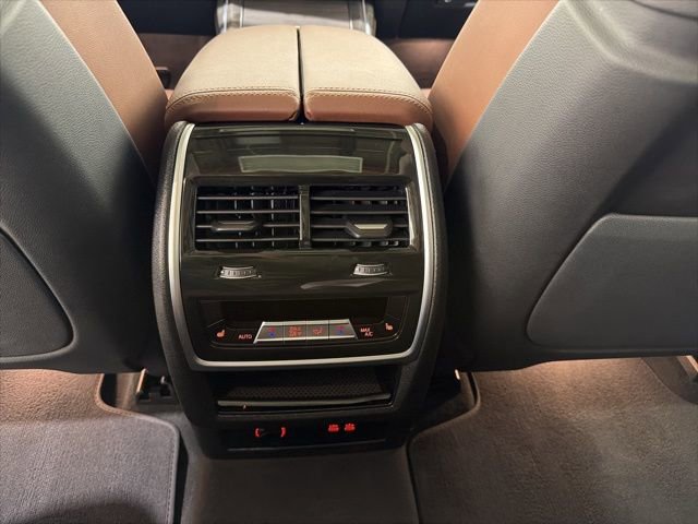 Used 2026 BMW X7 xDrive40i w/ Premium Package image 28