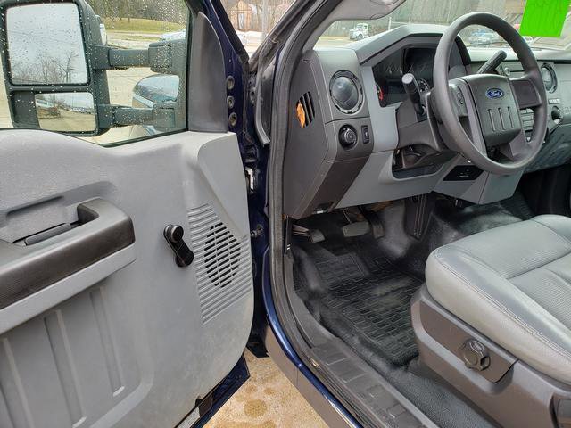 Used 2015 Ford F350 XL w/ Trailer Tow Package image 10