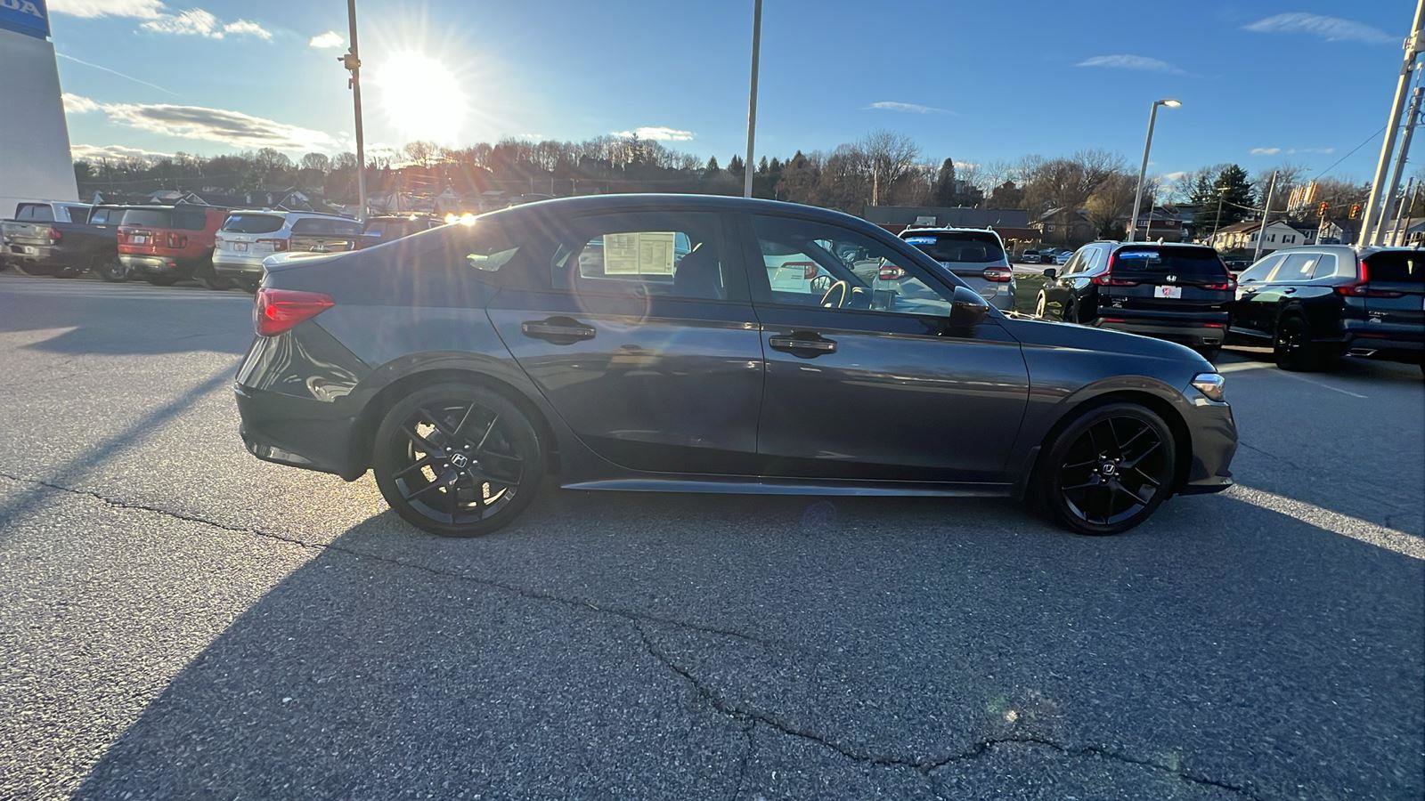 Used 2024 Honda Civic Sport image 3