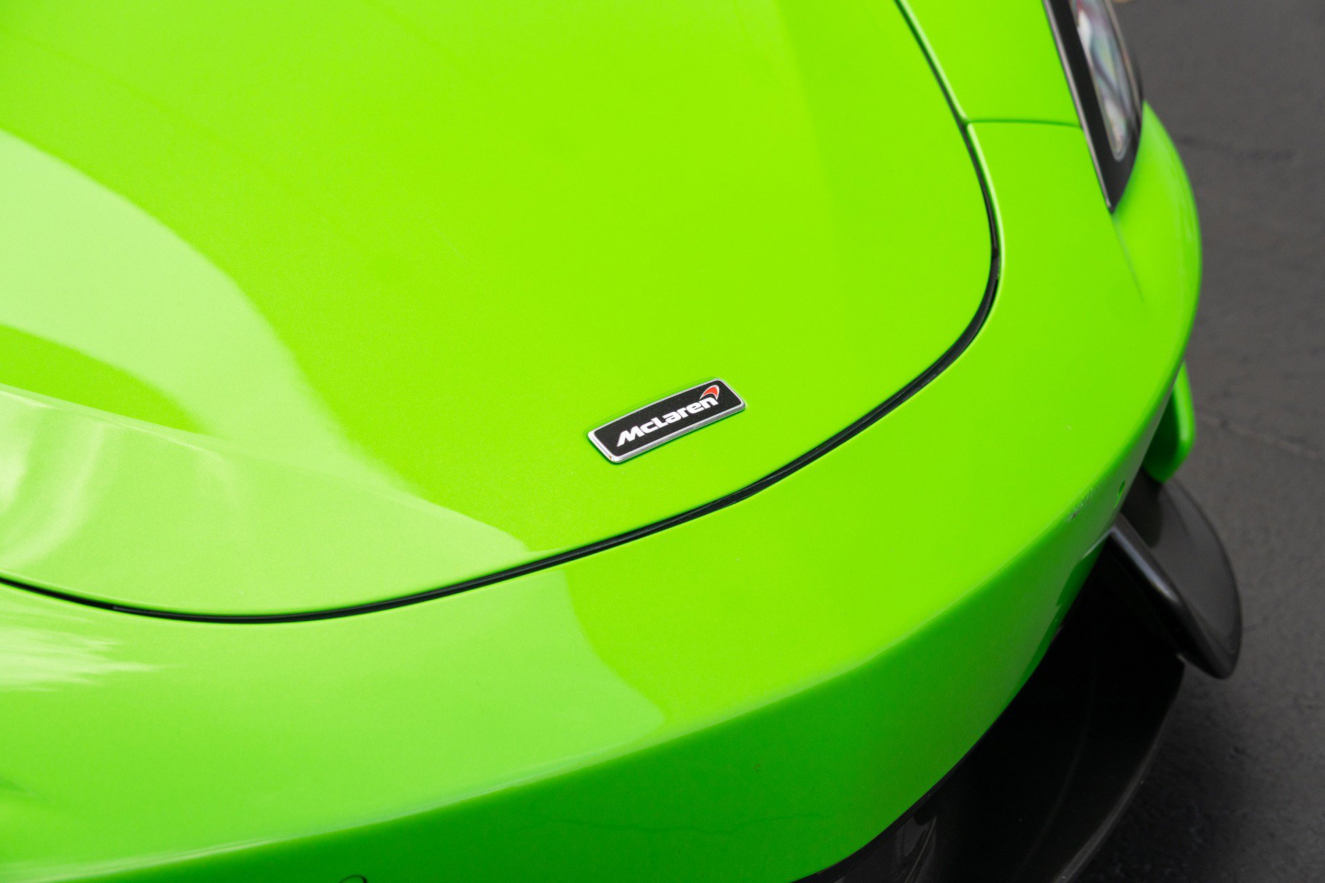 Used 2018 McLaren 570S Spider RWD image 12