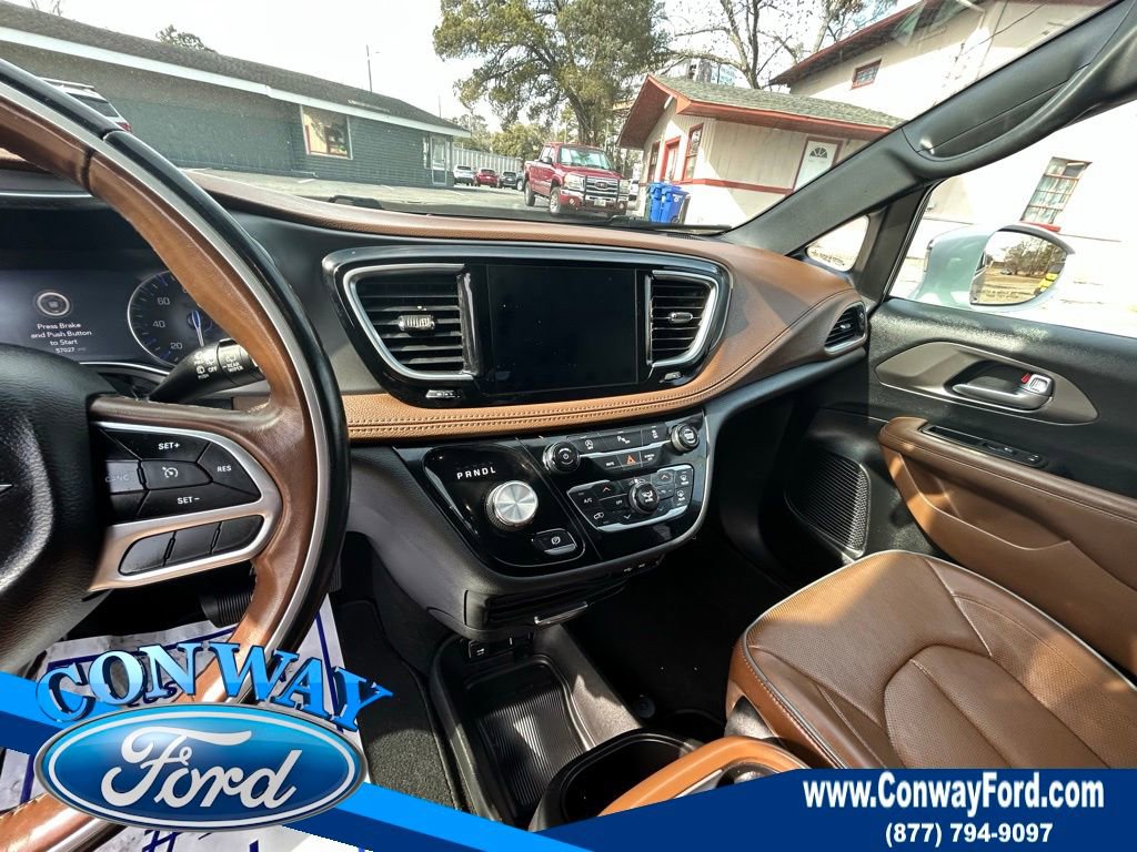 Used 2020 Chrysler Pacifica Limited image 33