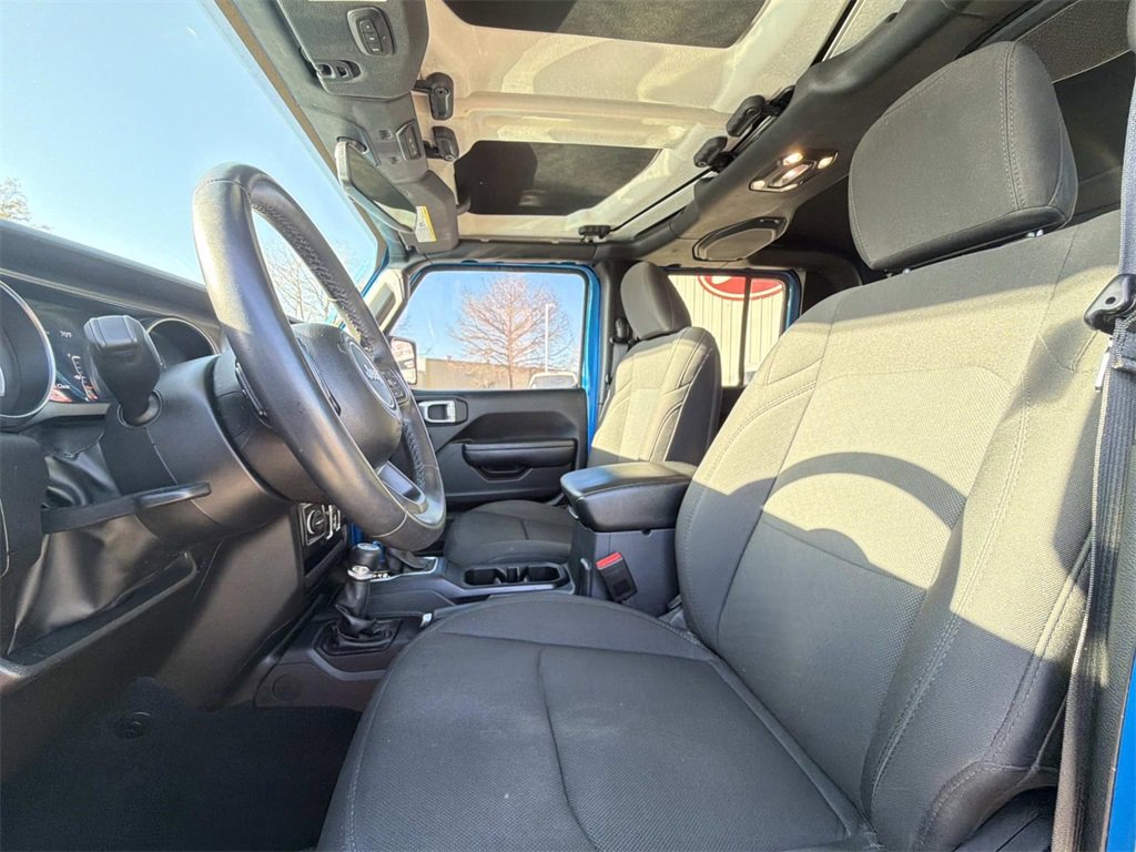 Used 2022 Jeep Gladiator Sport image 12