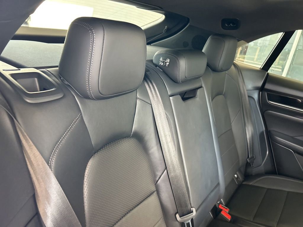 Used 2025 Porsche Macan Electric image 27