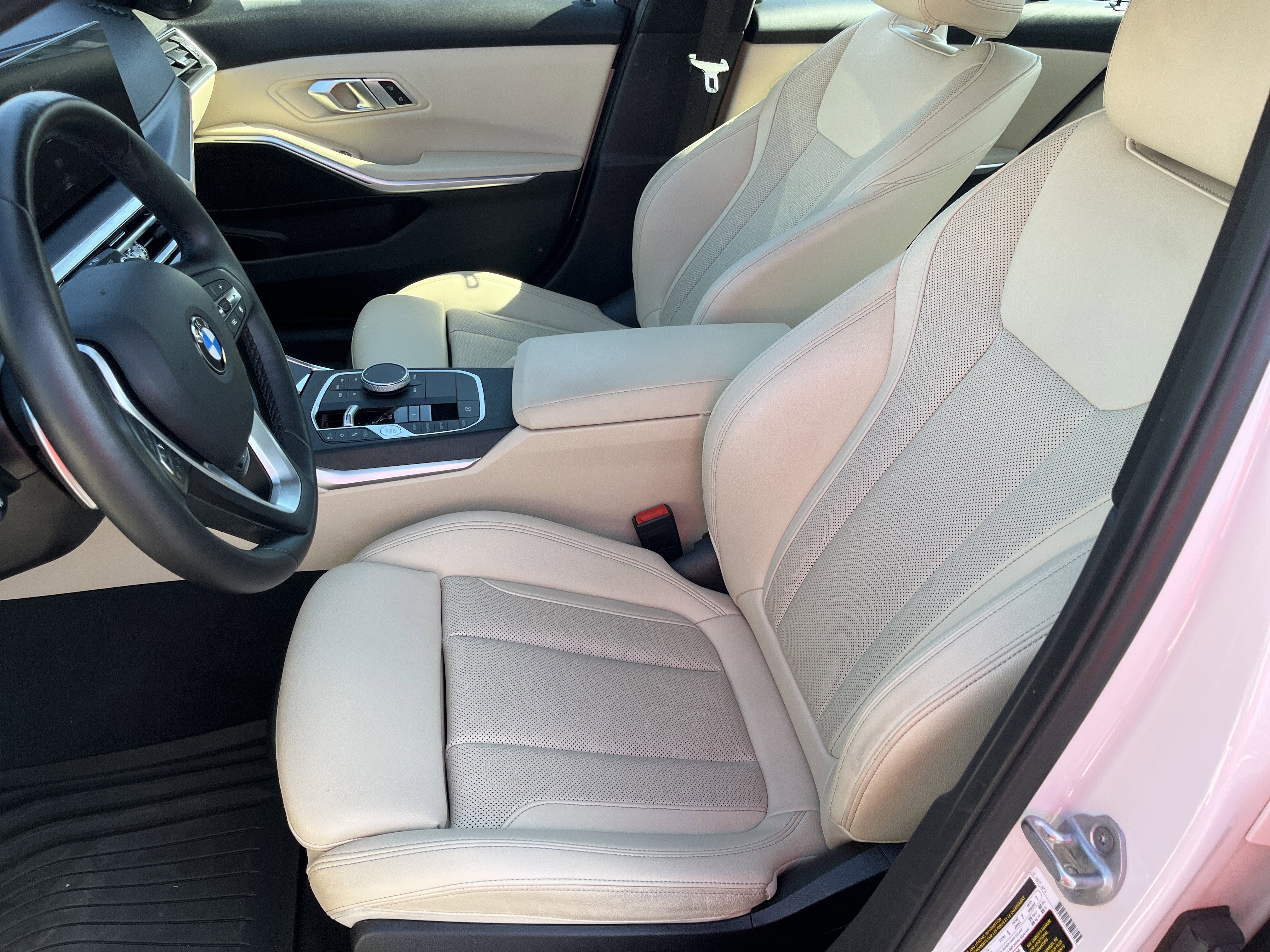 Used 2023 BMW 330i Sedan w/ Premium Package image 18