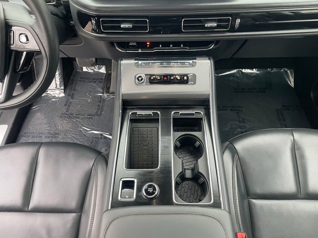 Used 2025 Lincoln Aviator AWD w/ Jet Appearance Package image 15