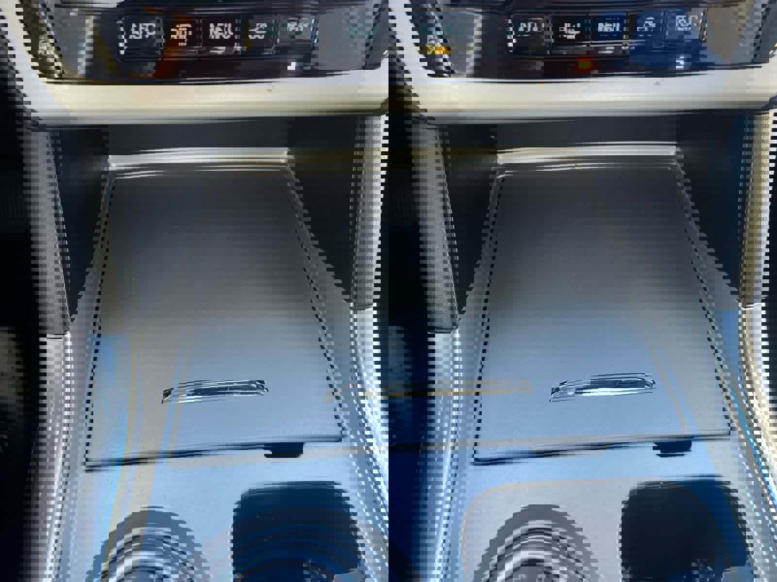 Used 2022 Ford Explorer XLT w/ Equipment Group 202A image 45