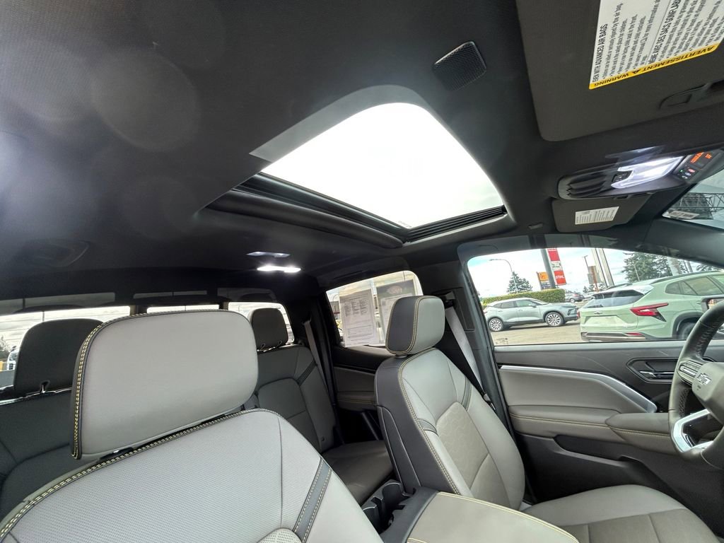 Used 2025 Chevrolet Colorado ZR2 w/ Technology Package image 27