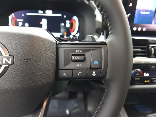 New 2026 Nissan Pathfinder Platinum w/ Accent Package FWD image 26