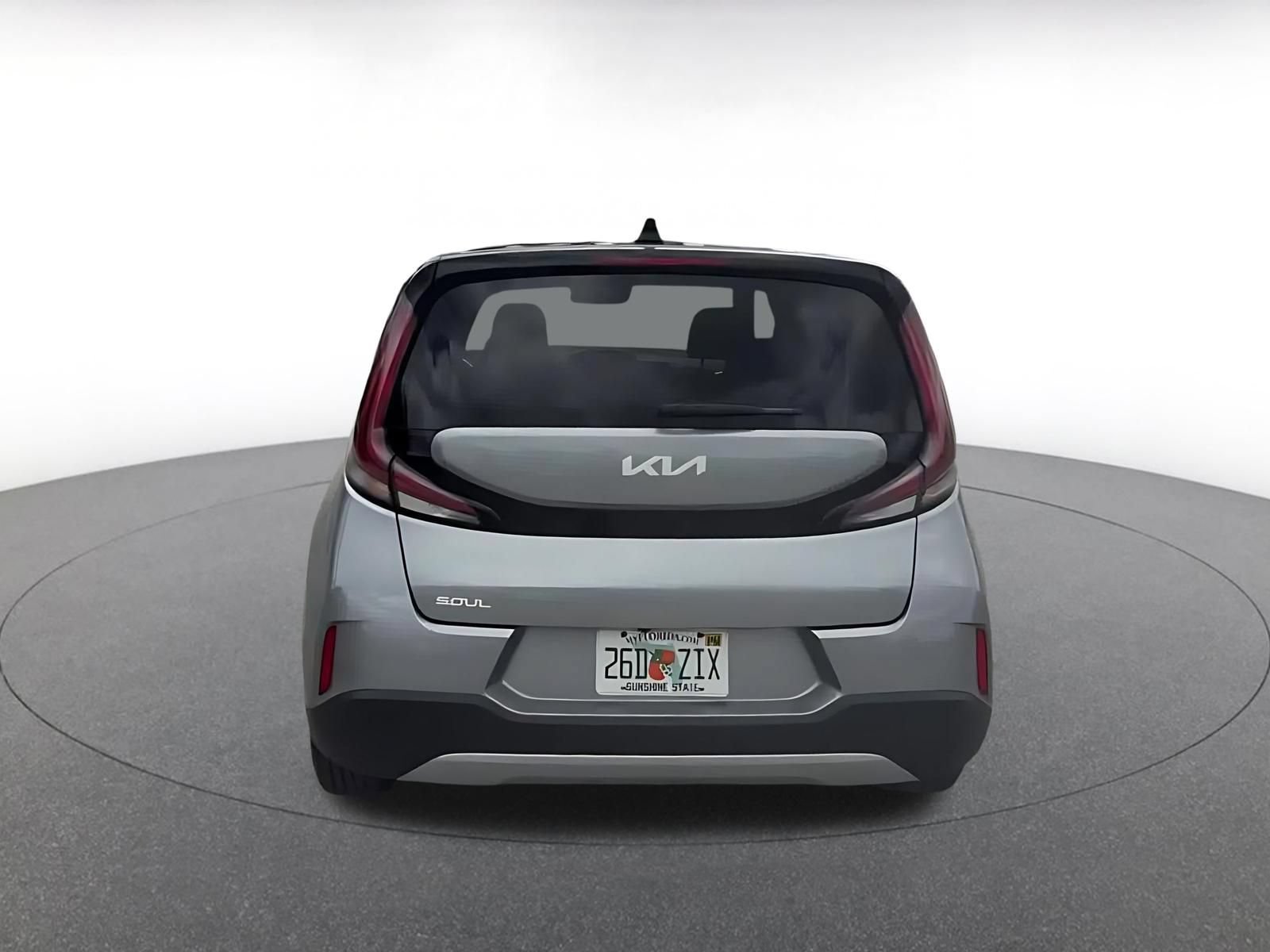 Used 2025 Kia Soul LX w/ LX Technology Package FWD image 12
