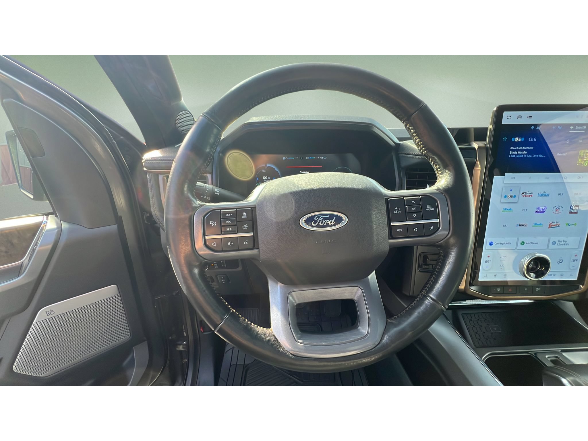 Used 2023 Ford F150 Lightning Lariat w/ Equipment Group 511A High AWD/4WD image 22