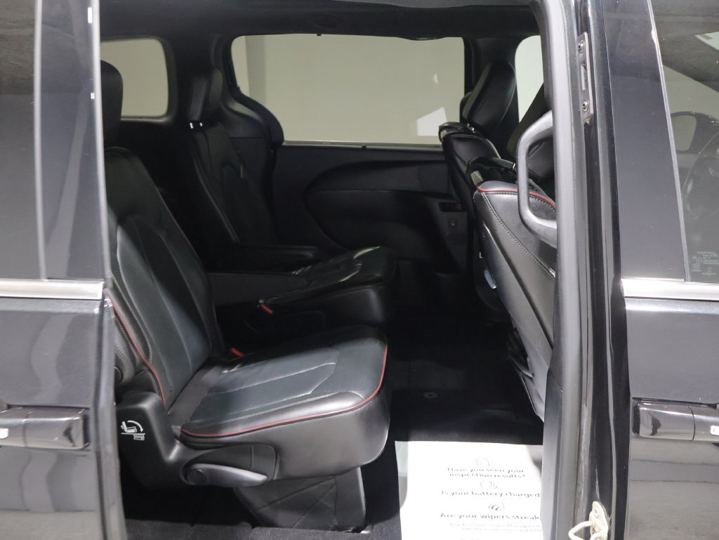 Used 2020 Chrysler Pacifica Limited FWD image 20