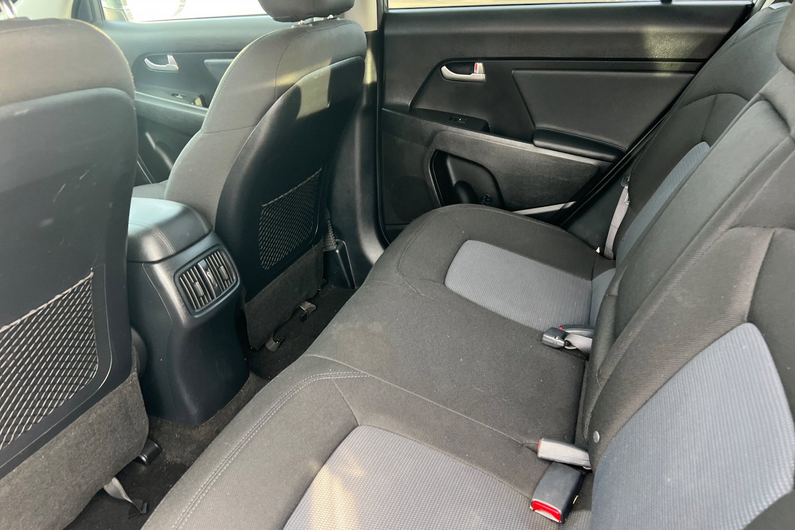 Used 2014 Kia Sportage LX image 9