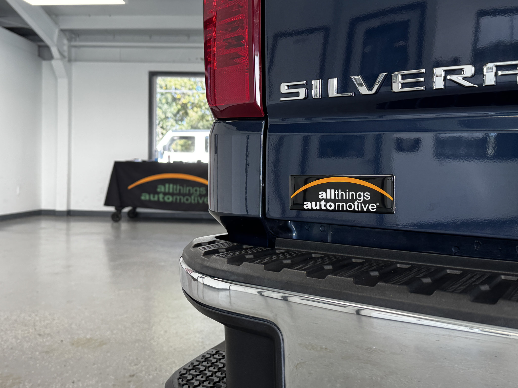 Used 2019 Chevrolet Silverado 1500 LT w/ All-Star Edition AWD/4WD image 29