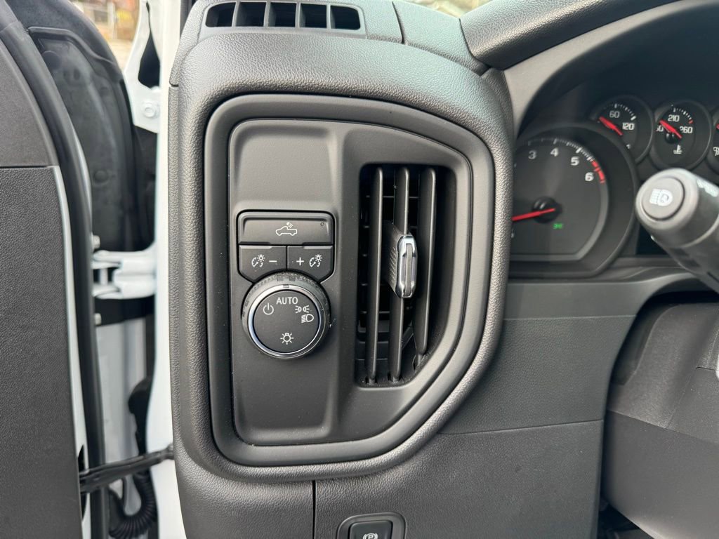 Used 2025 Chevrolet Silverado 1500 Custom w/ Turbomax Blackout Package image 20