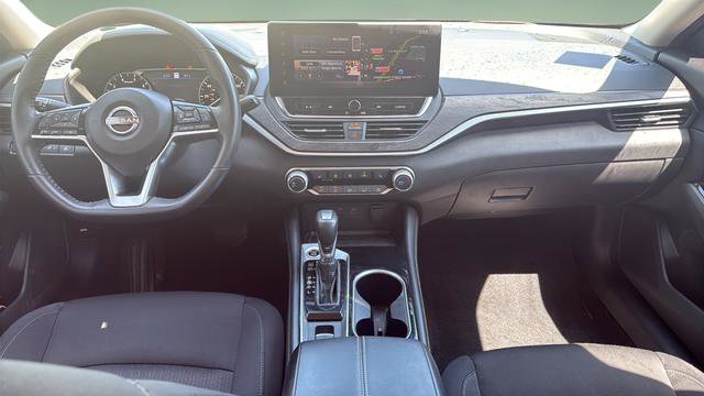 Used 2023 Nissan Altima 2.5 SV w/ SV Premium Package image 7