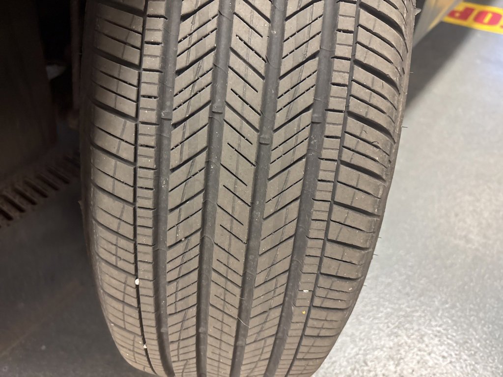 Used 2018 Volkswagen Tiguan SEL image 6